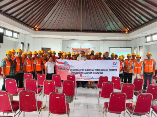 Dinas PUPRPKP Kabupaten Klungkung Gelar Pelatihan dan Sertifikasi Kompetensi Kerja Konstruksi Jabatan Keselamatan dan Kesehatan Kerja (K3) Konstruksi  jenjang 3, 4 dan 5 untuk Tingkatkan Kualitas SDM Konstruksi