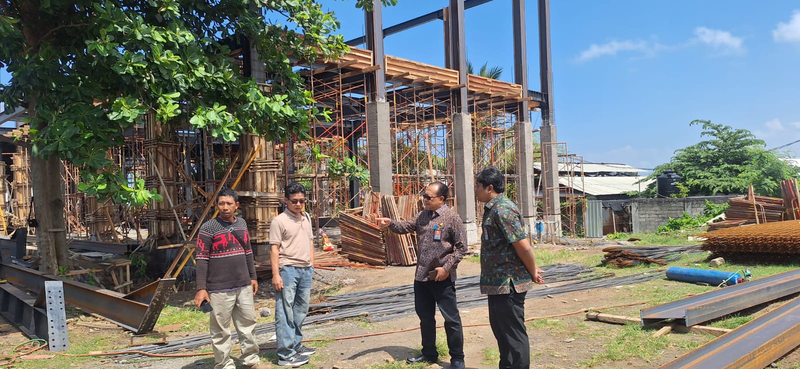 Dinas PUPRPKP Kabupaten Klungkung Laksanakan Monitoring Pembangunan Gedung Serbaguna KONI
