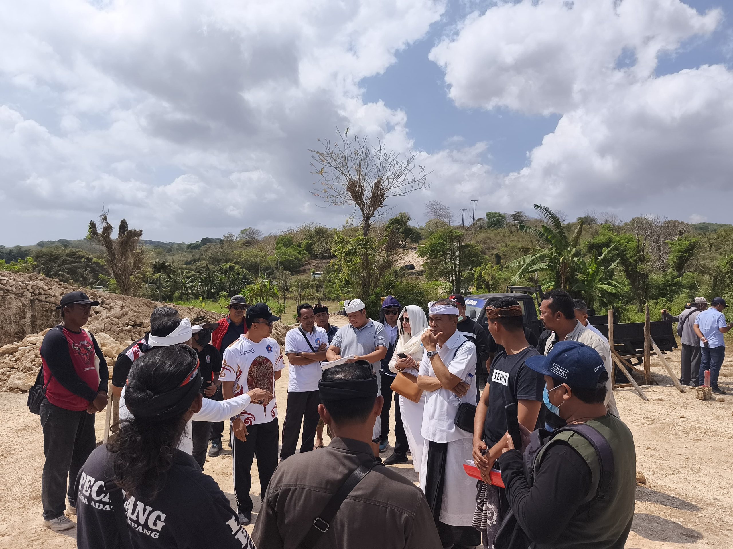 Investigasi Rute Pembangunan Jalan Menuju Broken Beach, Dinas PUPRPKP Kabupaten Klungkung Lakukan Peninjauan Lapangan