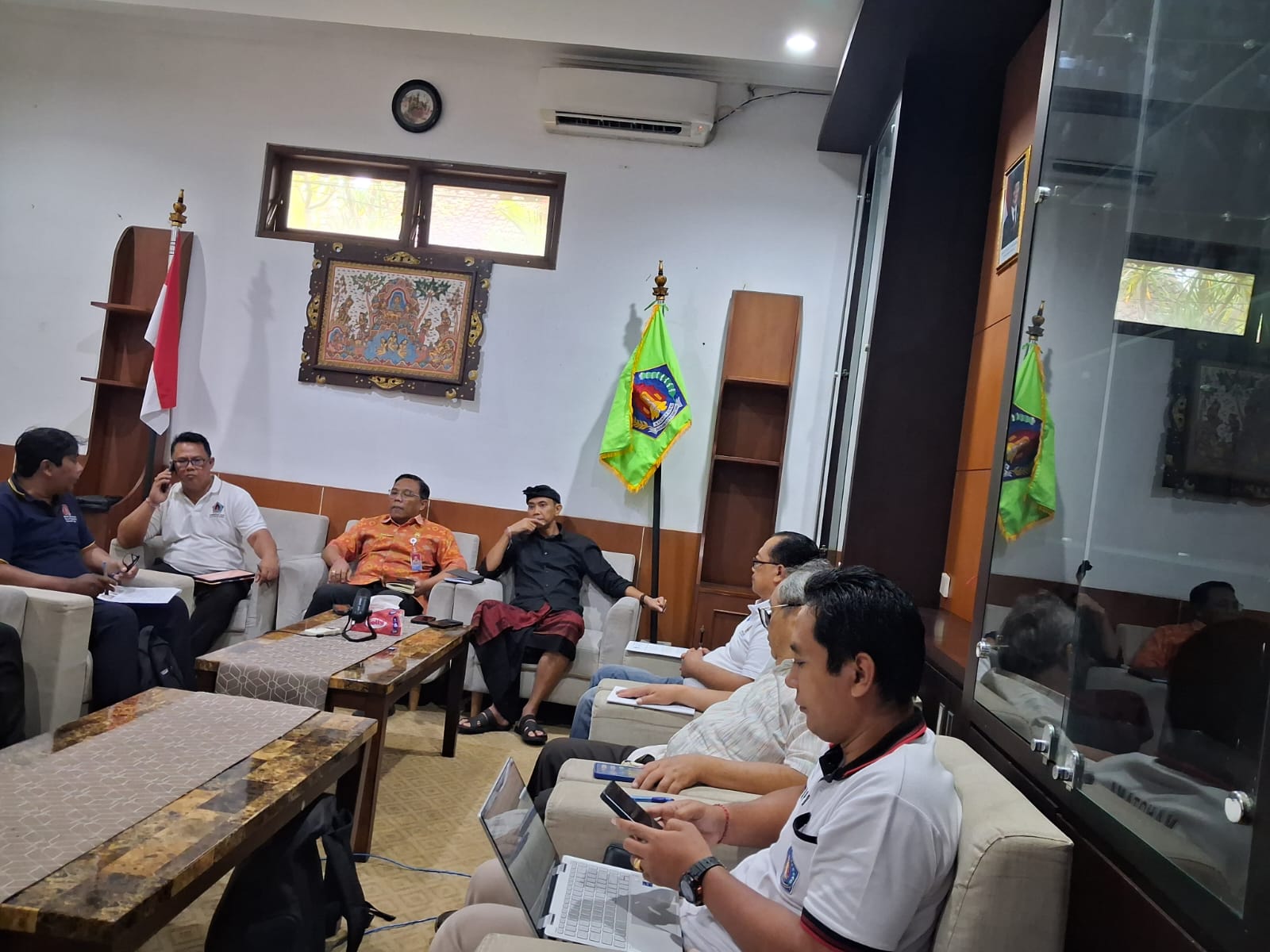 Perkuat Kemandirian Fiskal, Wabup Tjok Surya Pimpin Rapat Peningkatan PAD Pariwisata dan PUPR