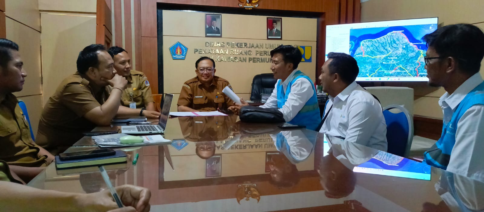 Dinas PUPRPKP Kabupaten Klungkung Terima Audiensi PT PLN (Persero) Klungkung Bahas Penguatan Sinergi Pelayanan Masyarakat